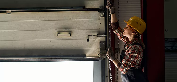 Addressing Common Garage Door Stoppage Issues in Santa Fe, NM